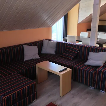 Hotel View Near Golf Kuneticka Hora, Dritec Pardubice